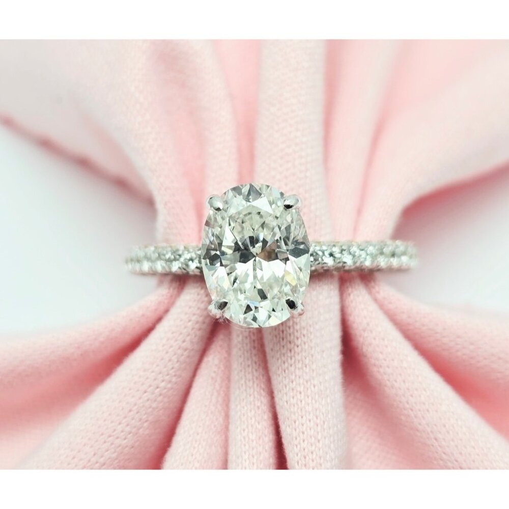 Unique 1.70ct Natural Oval Cut Solitaire Diamond Engagement 14K White Gold Ring